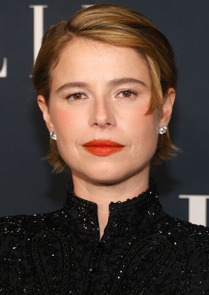 Jessie Buckley photo