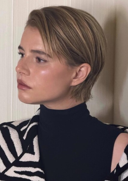 Jessie Buckley photo