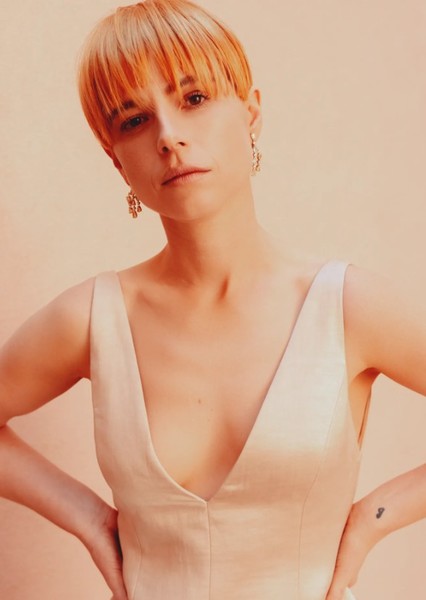 Jessie Buckley photo