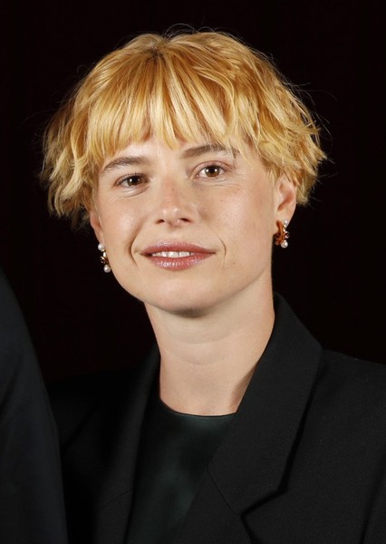 Jessie Buckley photo
