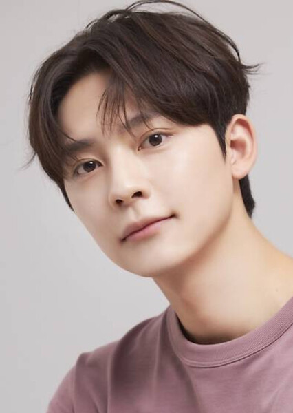 Ji Ho-geun photo