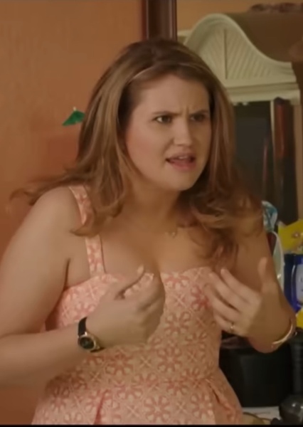 Jillian Bell photo