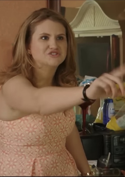 Jillian Bell photo