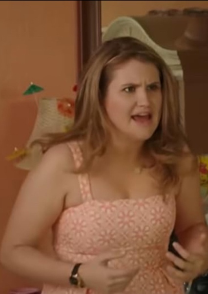 Jillian Bell photo