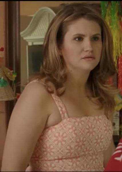 Jillian Bell photo