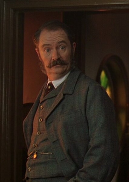 Jim Broadbent photo