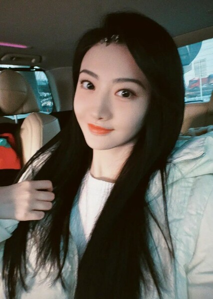 Jing Tian photo