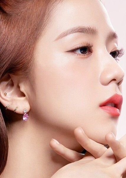 Jisoo (Kim Ji-soo) photo
