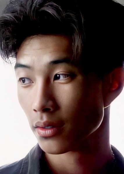 JJ Lee photo