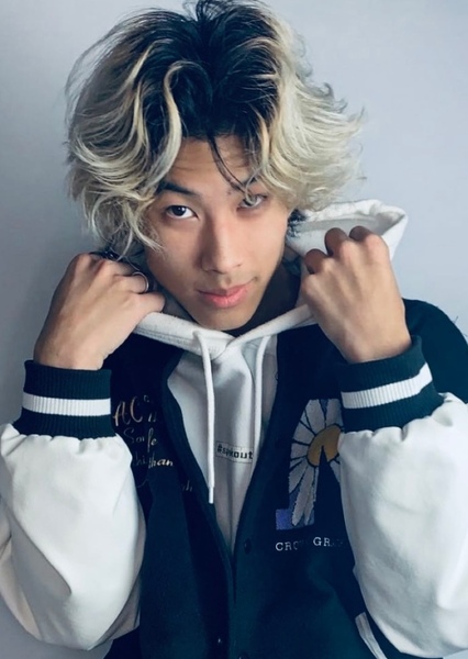 JJ Lee photo