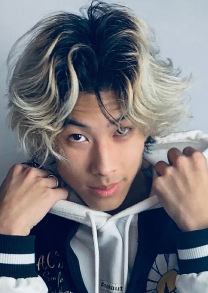 JJ Lee photo