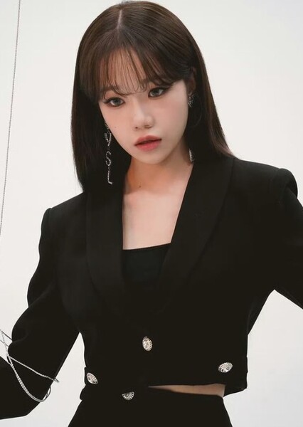 Jo Yu-ri photo