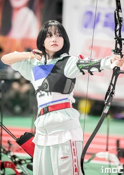 Jo Yu-ri photo