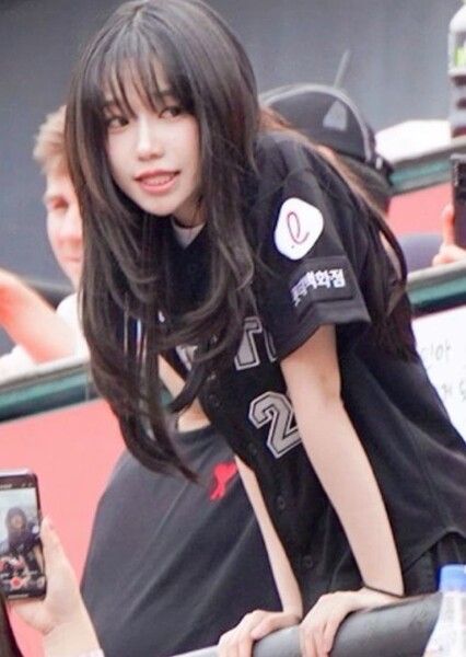 Jo Yu-ri photo