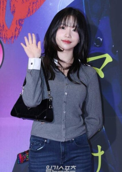 Jo Yu-ri photo