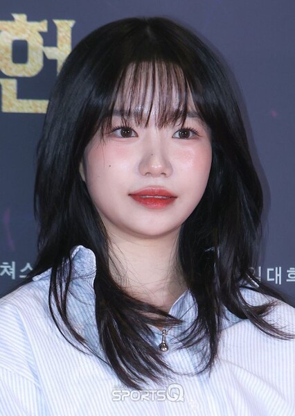 Jo Yu-ri photo
