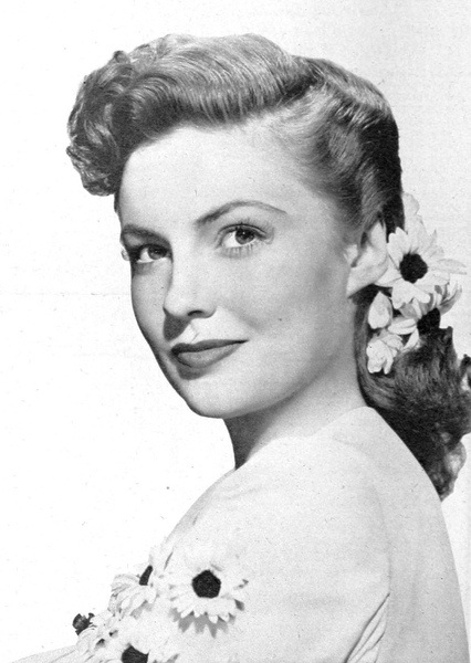 Joan Leslie photo