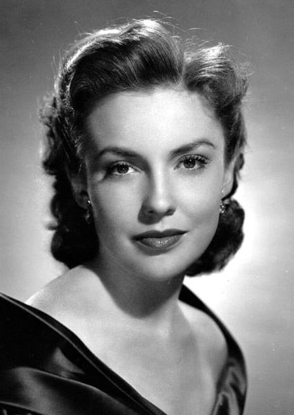 Joan Leslie photo