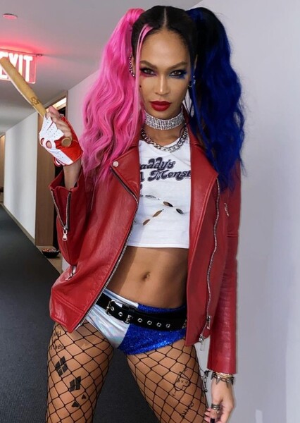 Joan Smalls photo
