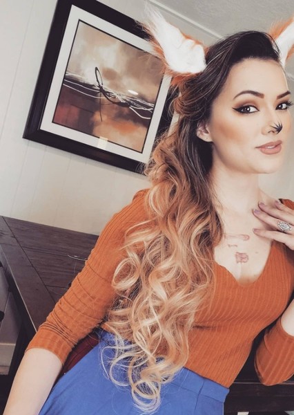 Joanie Brosas photo