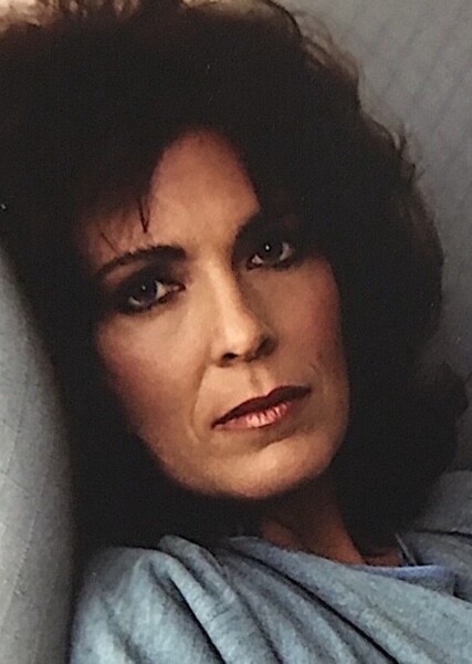 Joanna Cassidy photo