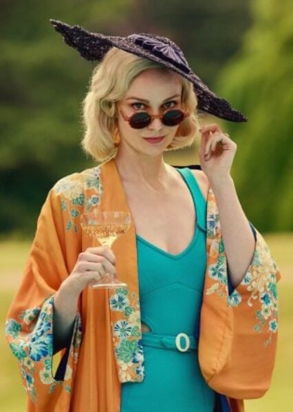 Joanna Vanderham photo