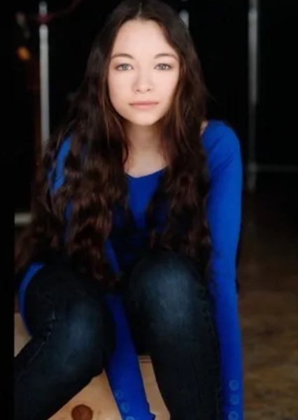 Jodelle Ferland photo