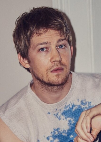 Joe Alwyn photo