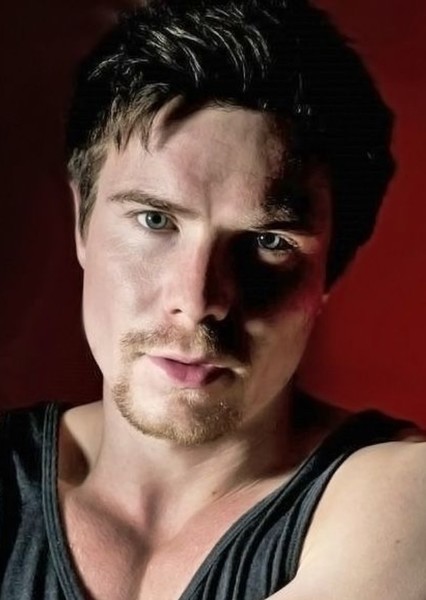 Joe Dempsie photo