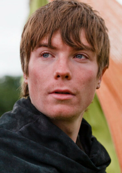 Joe Dempsie photo
