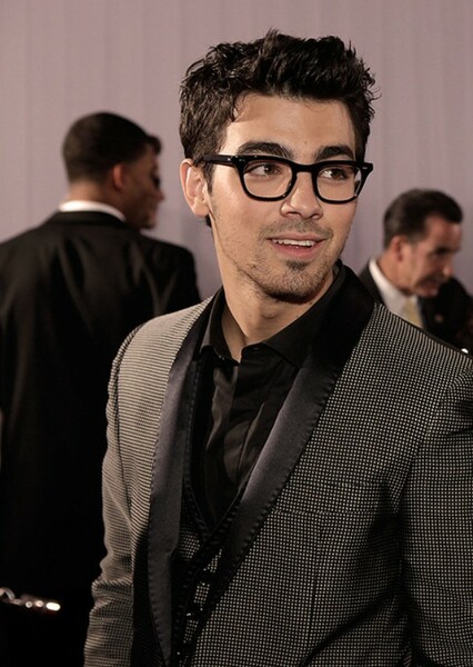 Joe Jonas photo