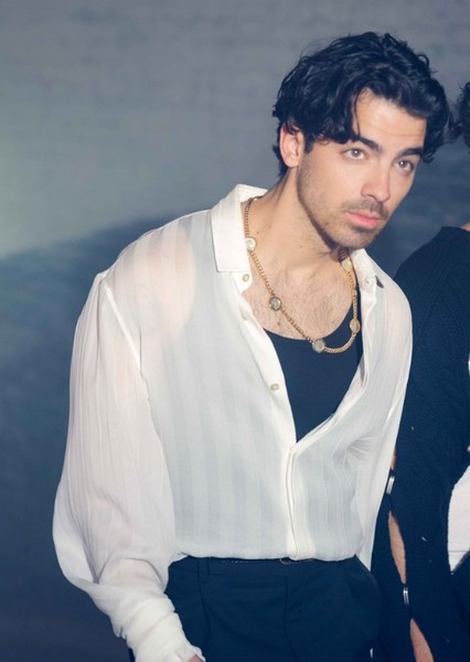 Joe Jonas photo