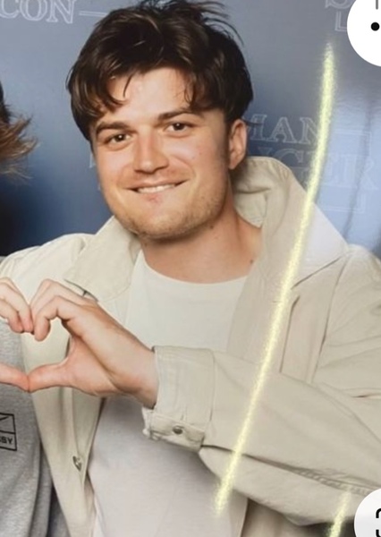 Joe Keery photo