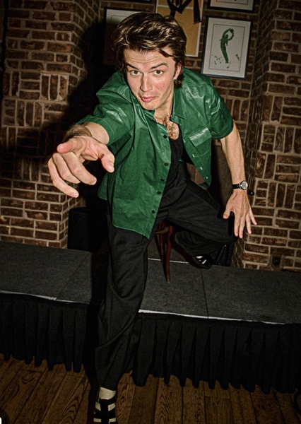 Joe Keery photo
