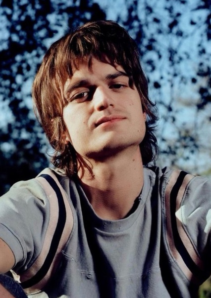 Joe Keery photo