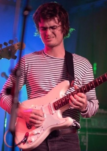 Joe Keery photo