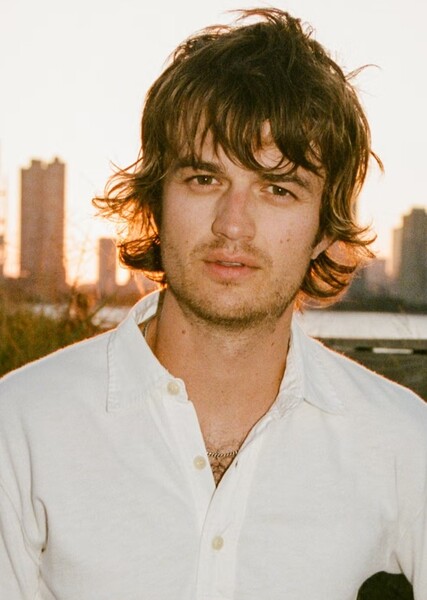 Joe Keery photo