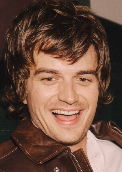 Joe Keery photo