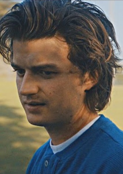 Joe Keery photo