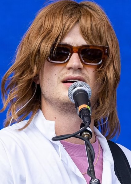 Joe Keery photo