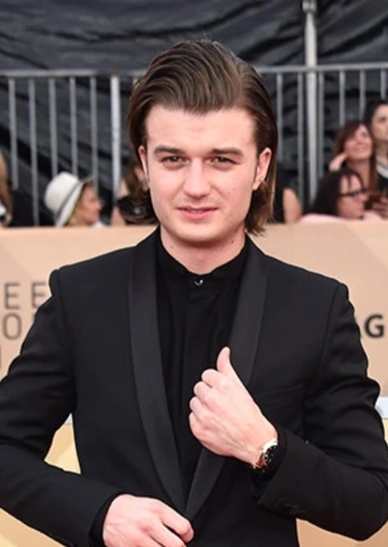 Joe Keery photo