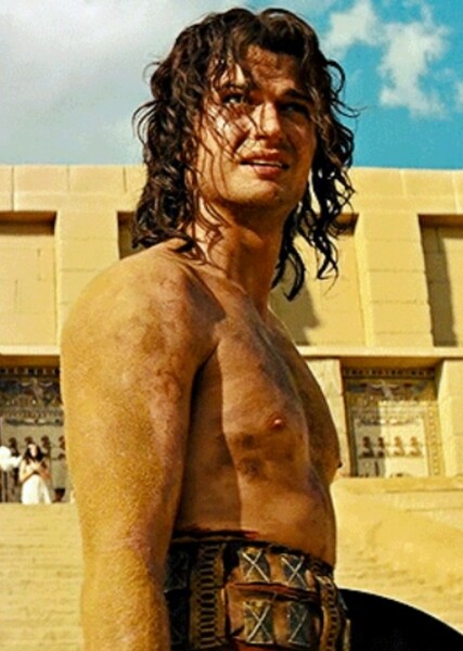 Joe Keery photo