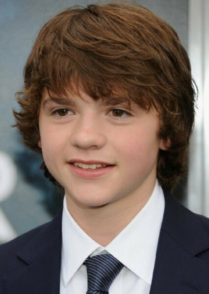 Joel Courtney photo