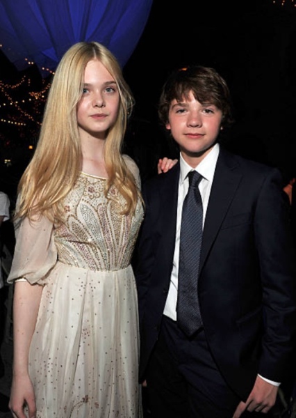 Joel Courtney and Elle Fanning photo