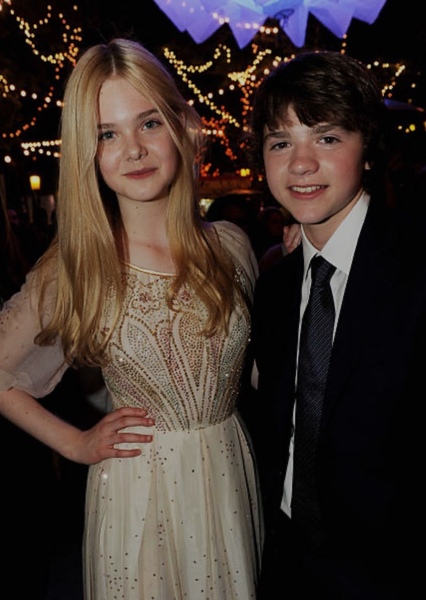 Joel Courtney and Elle Fanning photo