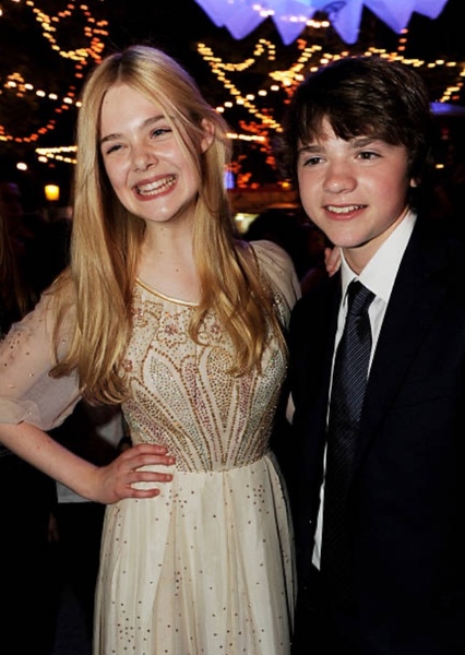 Joel Courtney and Elle Fanning photo