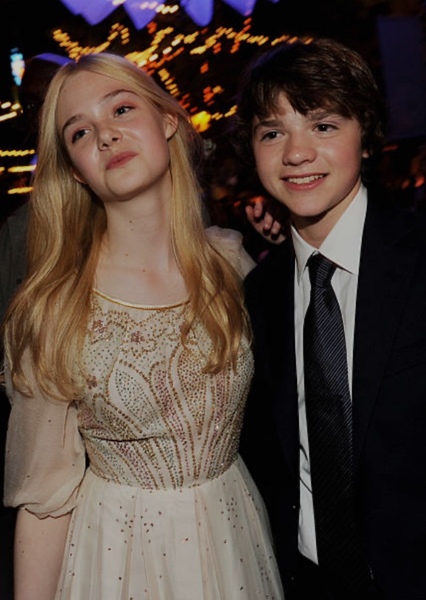 Joel Courtney and Elle Fanning photo