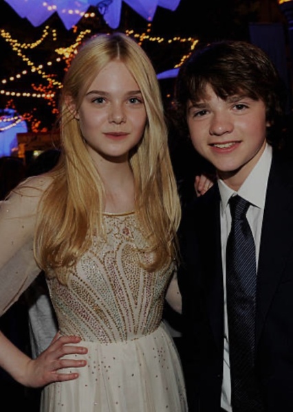 Joel Courtney and Elle Fanning photo