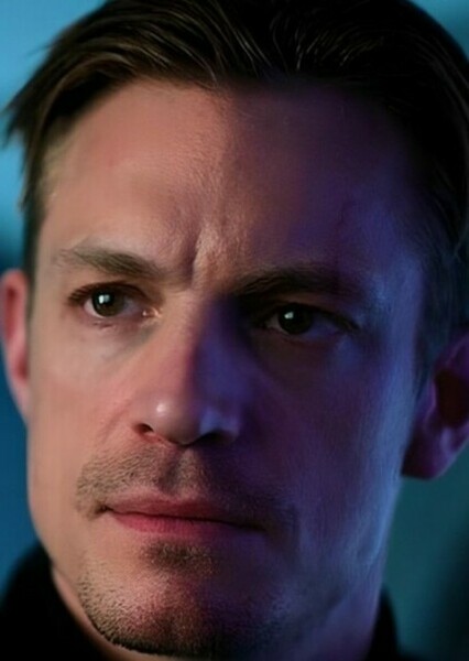Joel Kinnaman photo