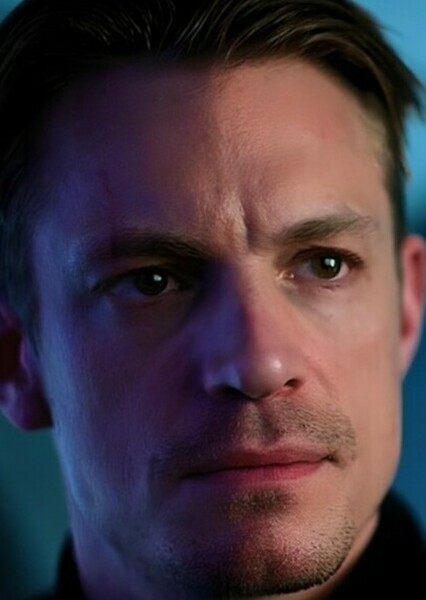 Joel Kinnaman photo